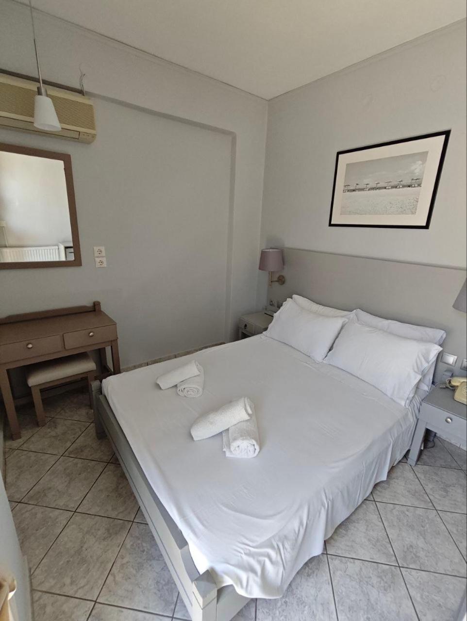 Фото Karis Hotel