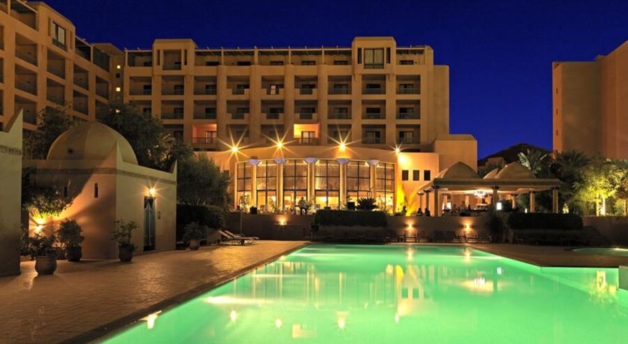 Фото отеля 1