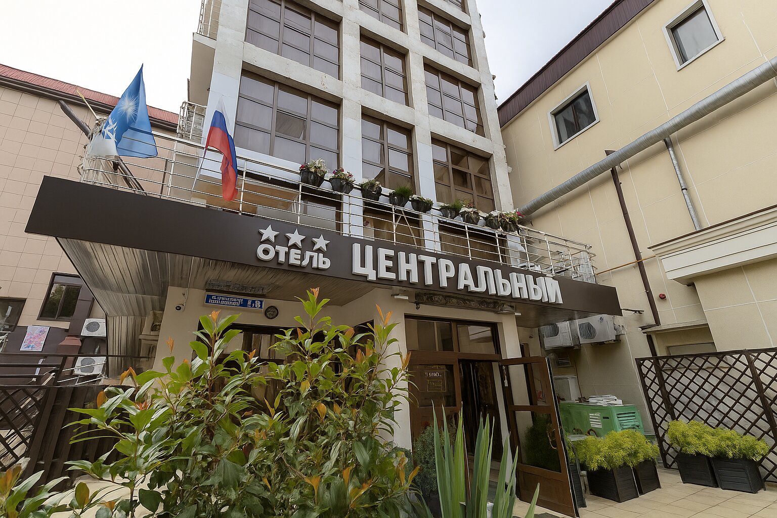 Фото отеля 1