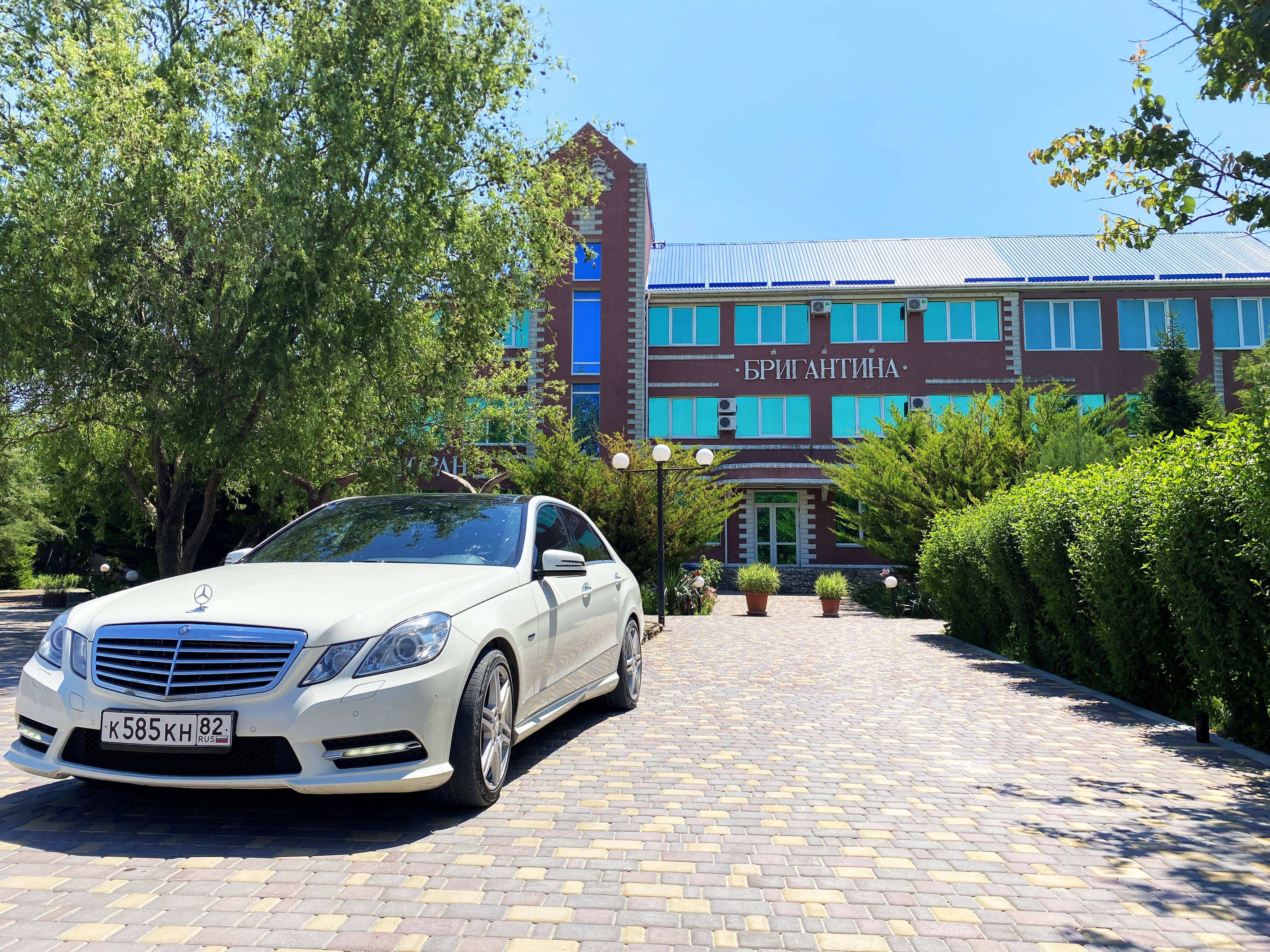 Фото отеля 1