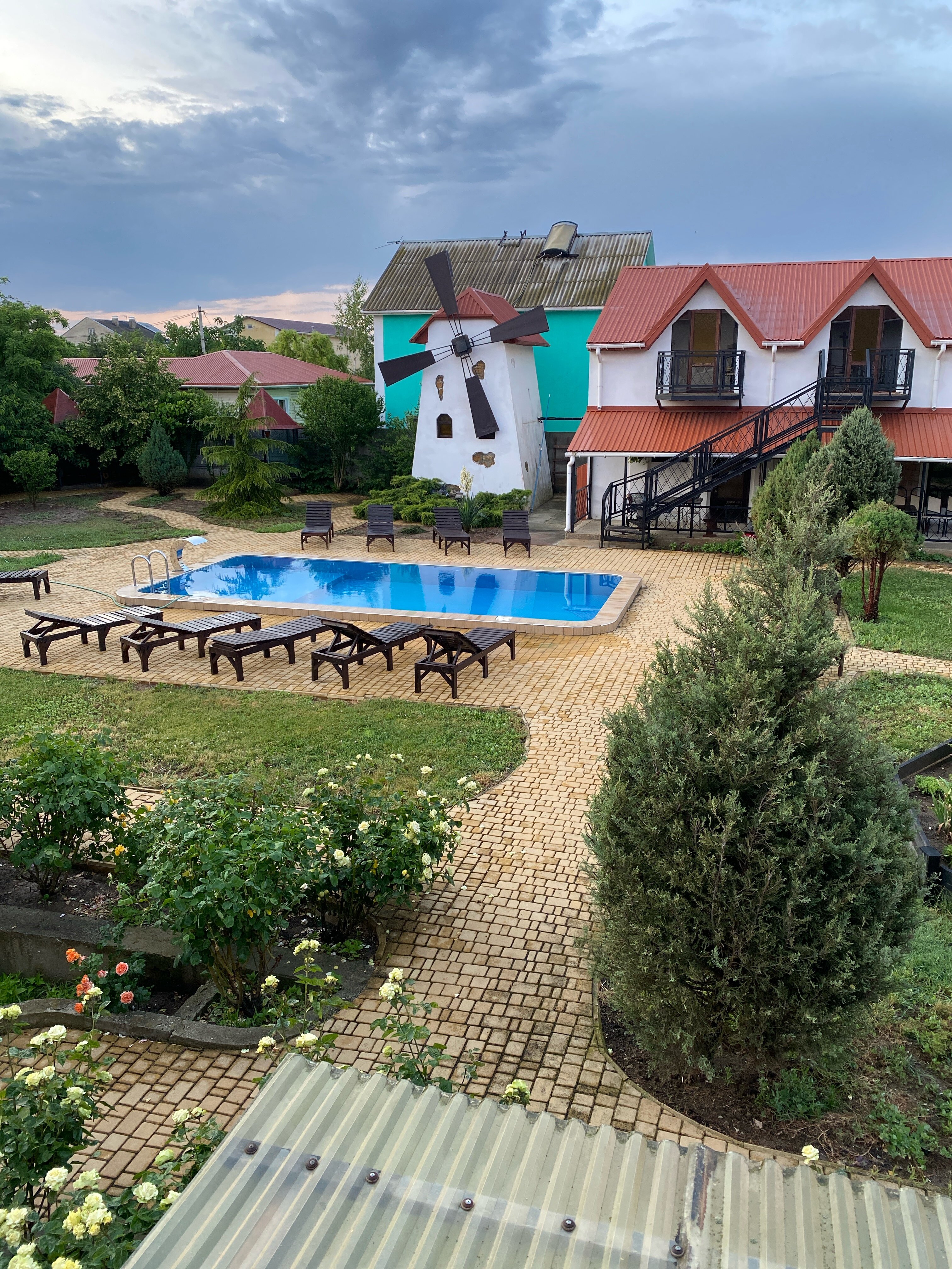 Фото Фонарь и мельница