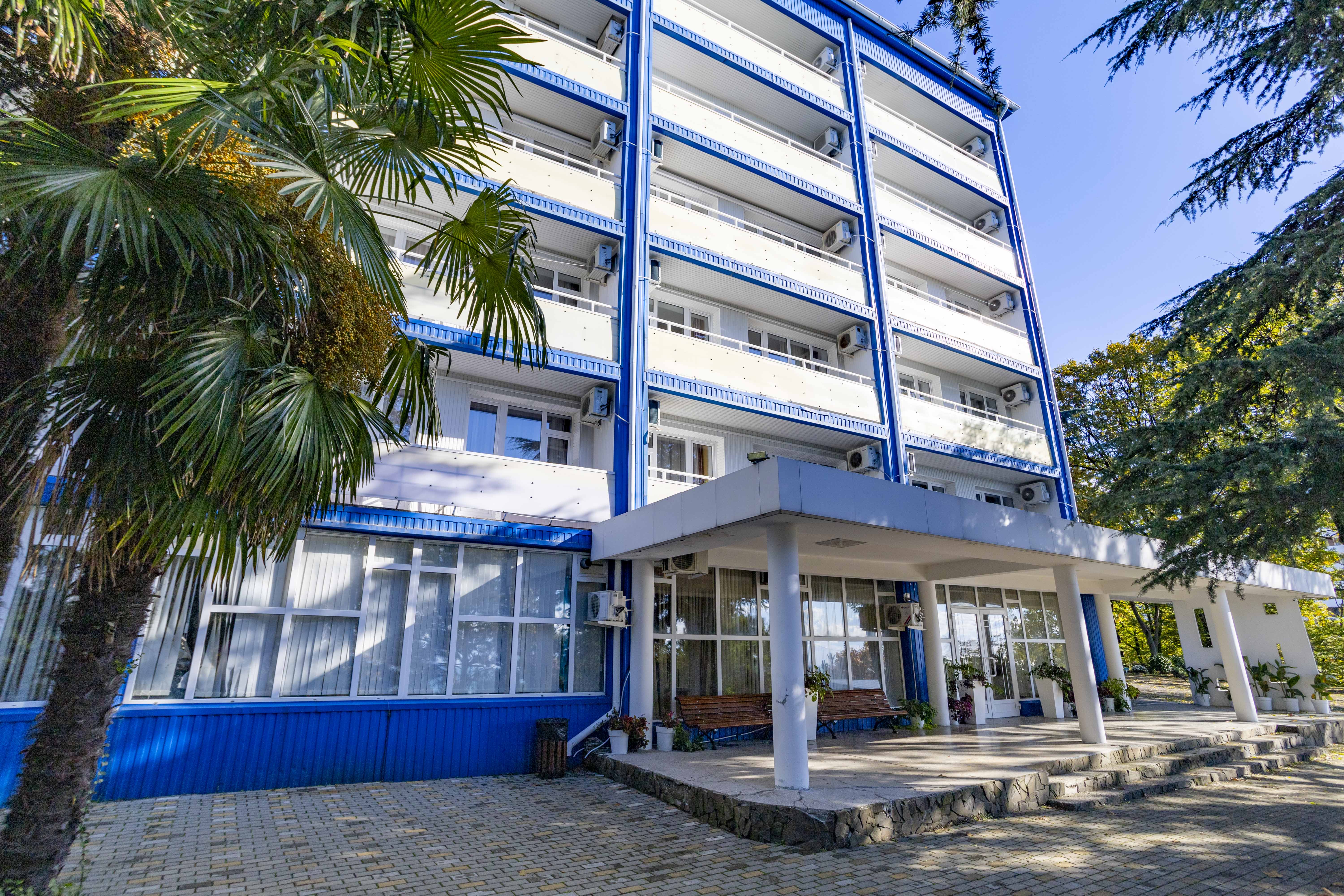 Фото отеля 1