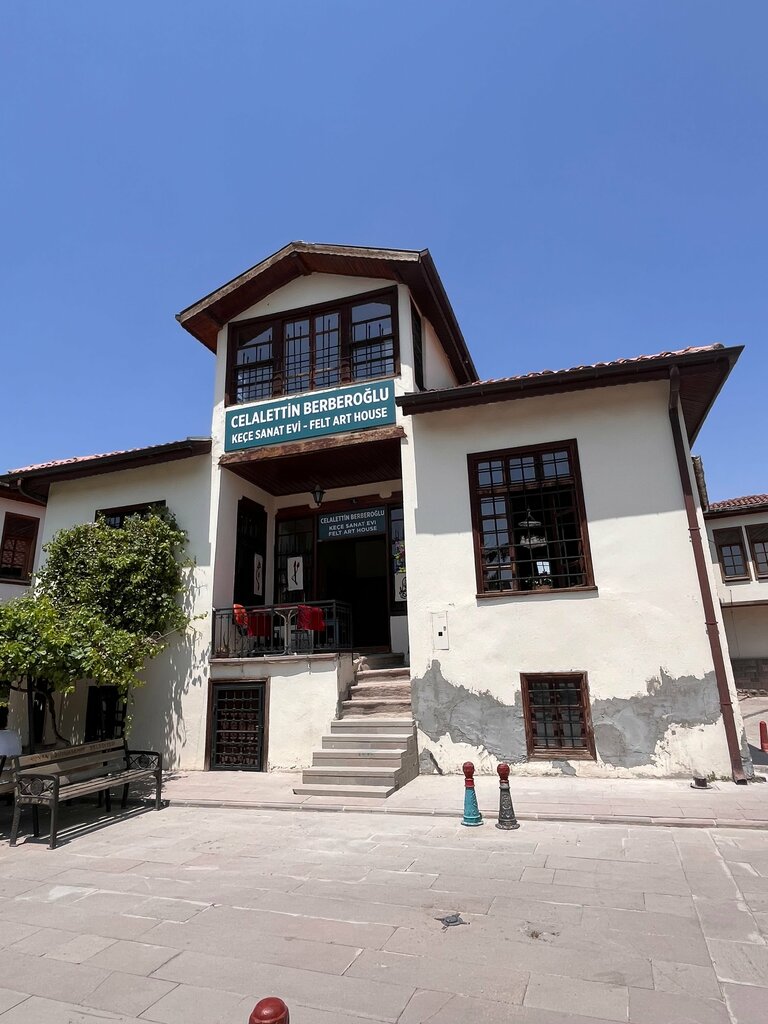 Art workshop Celalettin Berberoglu Felt Art House, Konya, photo