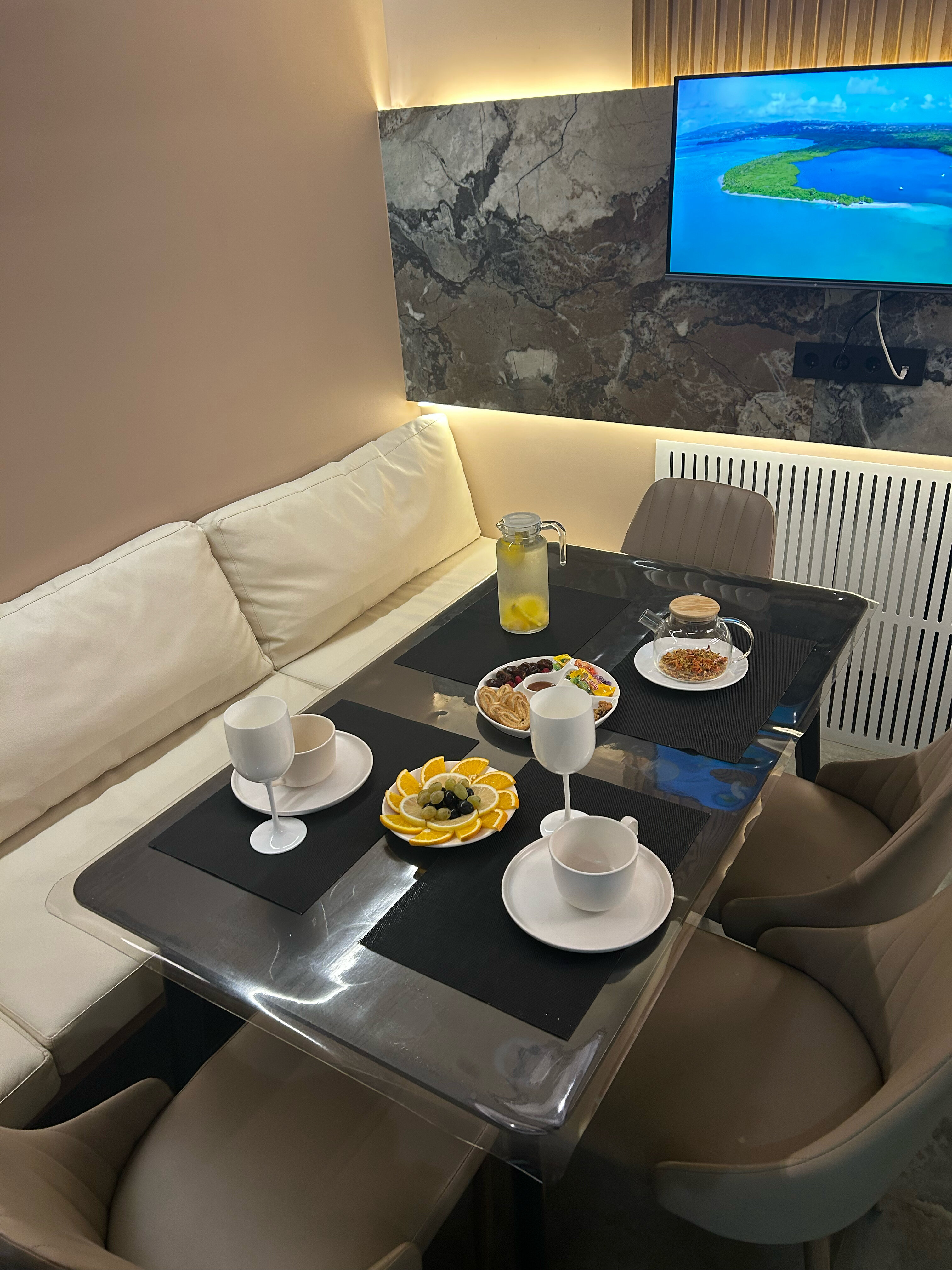 Фото Три  Кита