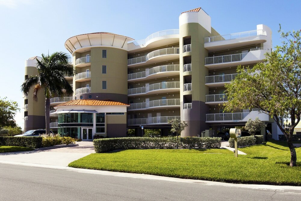 Фото Crystal Palms Beach Resort