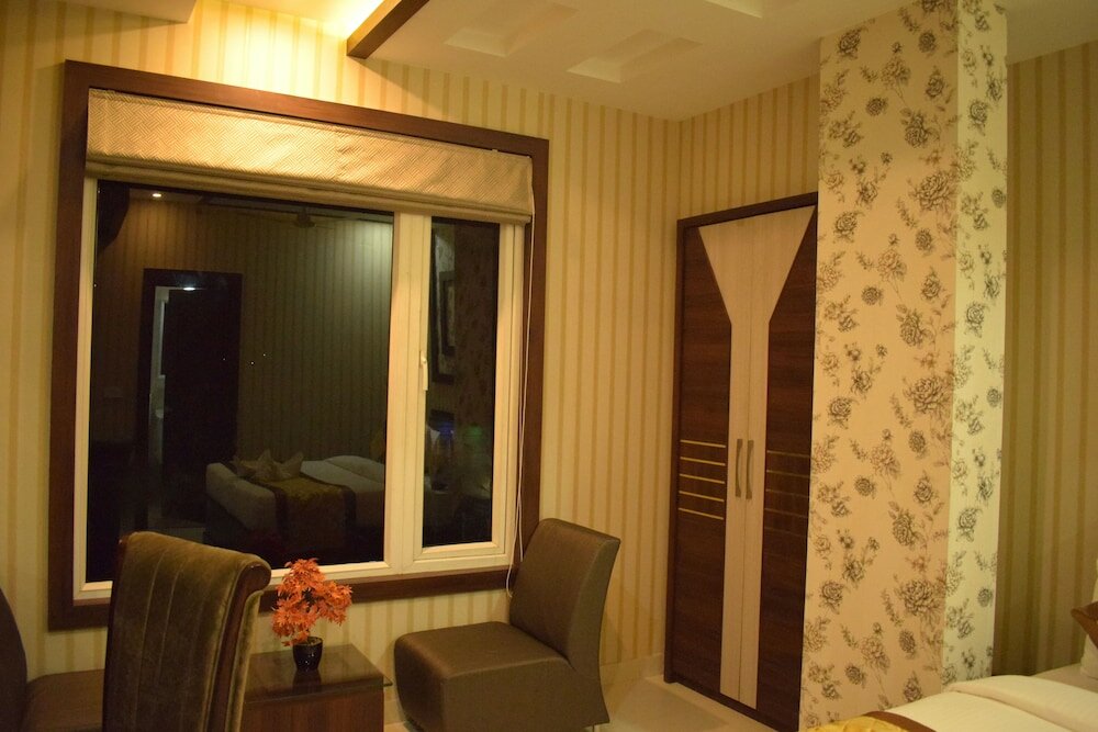 Фото Hotel Uday Palace