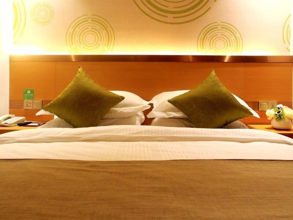 Фото GreenTree Inn Fuzhou Gushilou District North Xierhuan Road Zuohai park Express Hotel