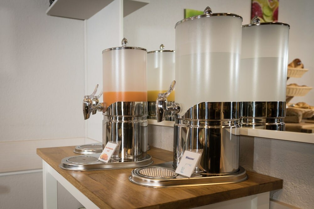 Фото Hotel Waldhorn