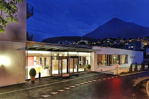 Внешний вид отеля Hotel Eden Spiez в Шпце, фото 1