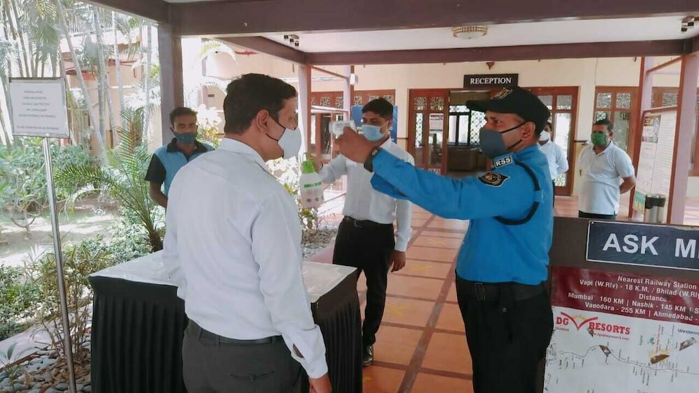 Фото Icon Suites by Bhagini