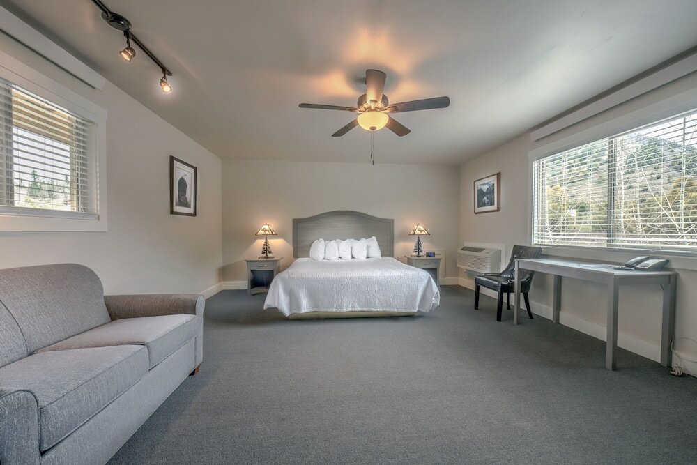 Фото Flying Saddle Resort