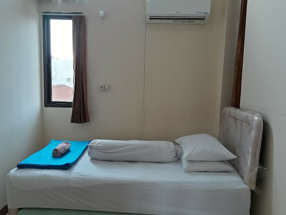 Фото Imam Bonjol Hostel