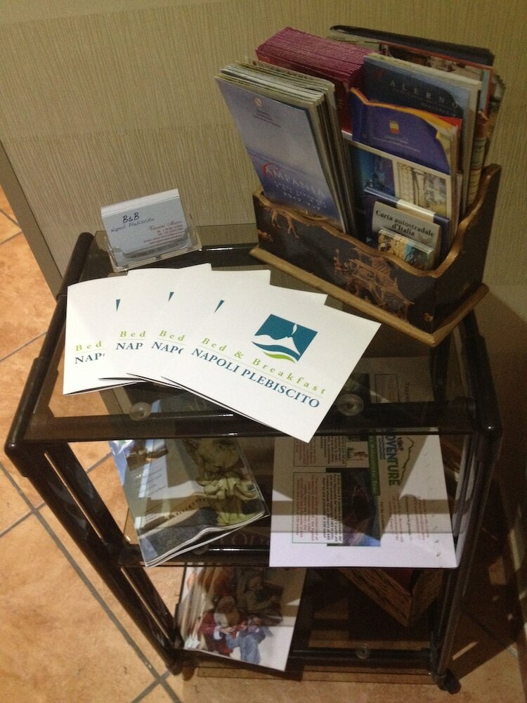 Фото B&b Napoli Plebiscito