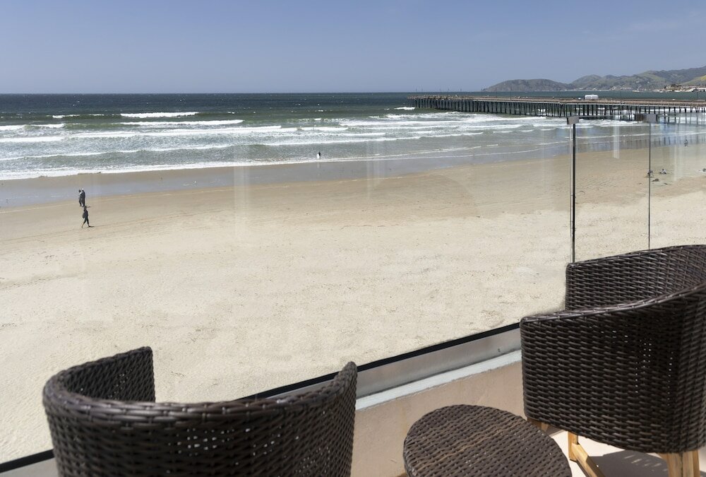 Фото Sandcastle Hotel on the Beach