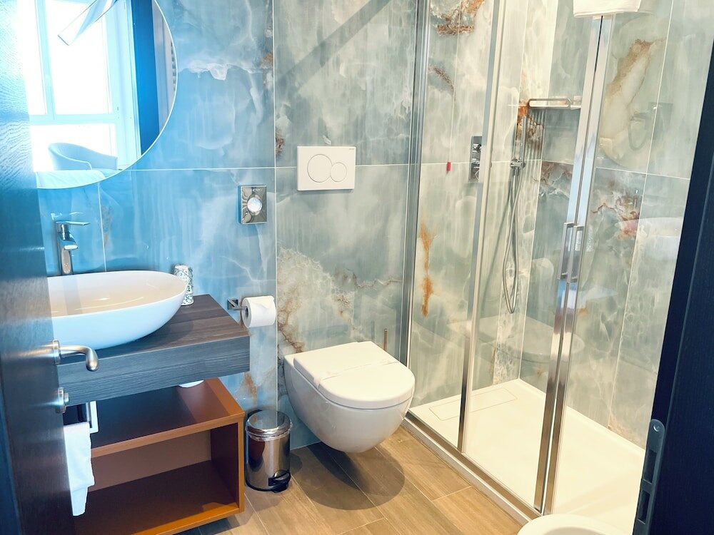 Фото Hotel Petit Palais