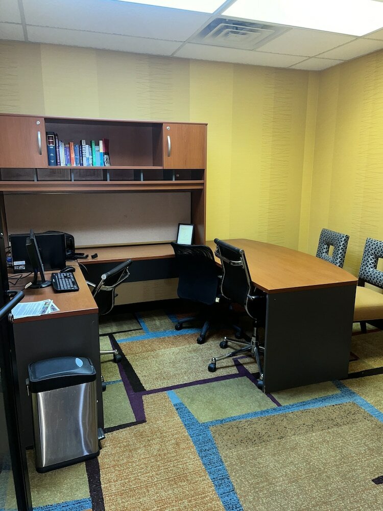 Фото Comfort Inn And Suites Hamburg