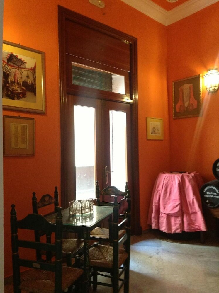 Фото Hostal Sierpes