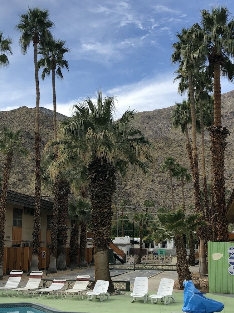 Фото Desert Lodge