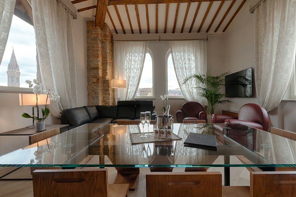 Фото Donati Luxury Tower Suites