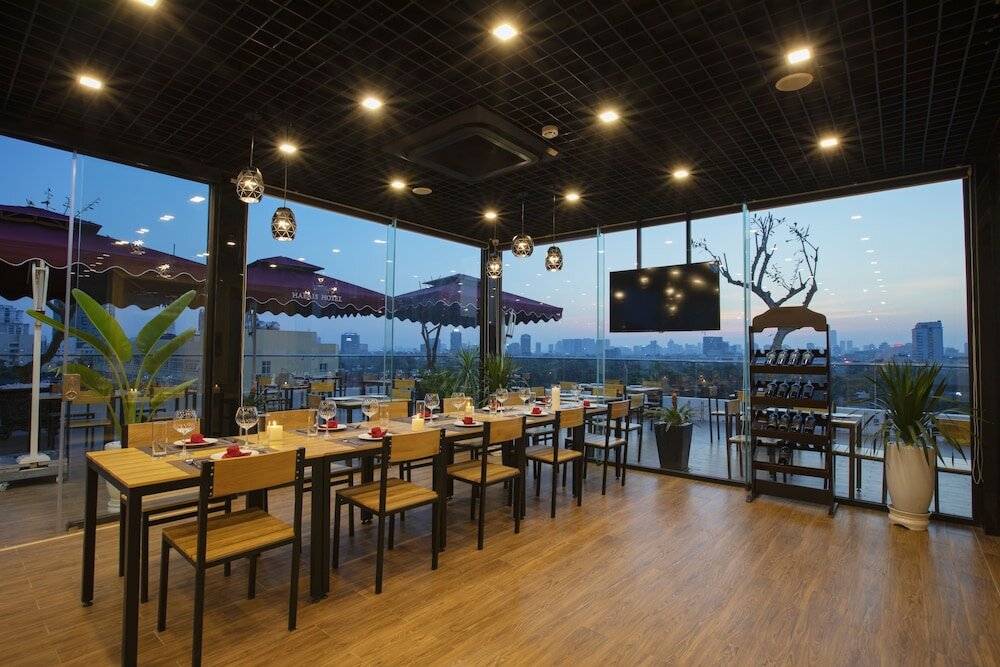 Фото Halais Hotel