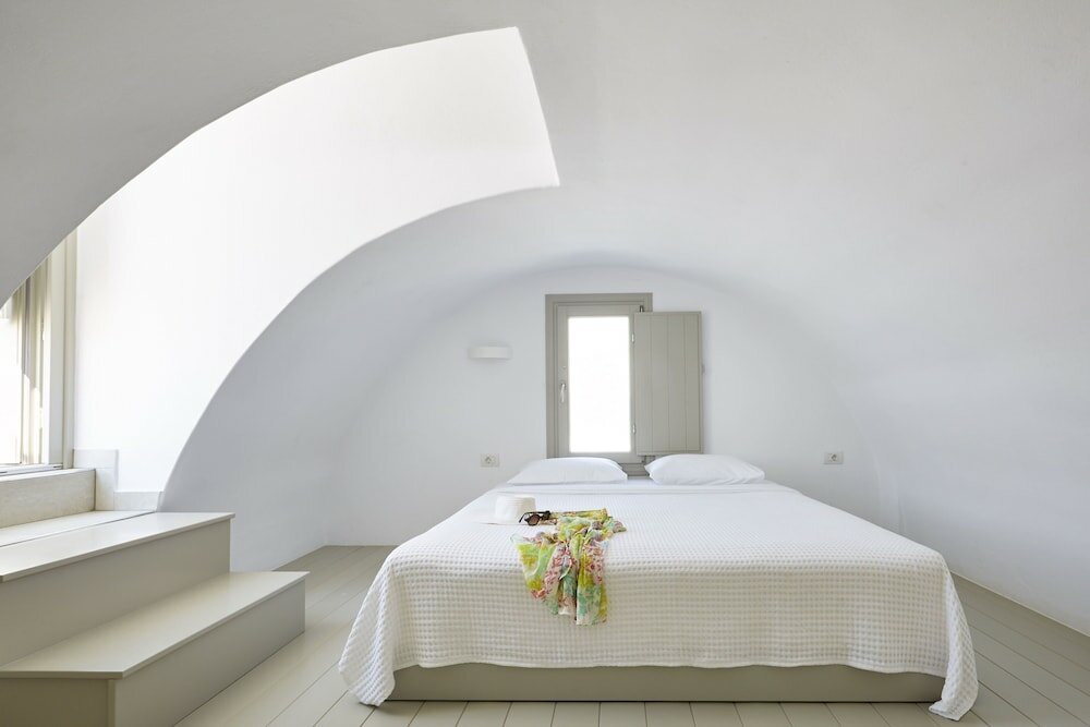 Фото Aperanto Suites