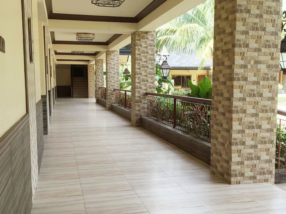 Фото Bohol Tropics Resort