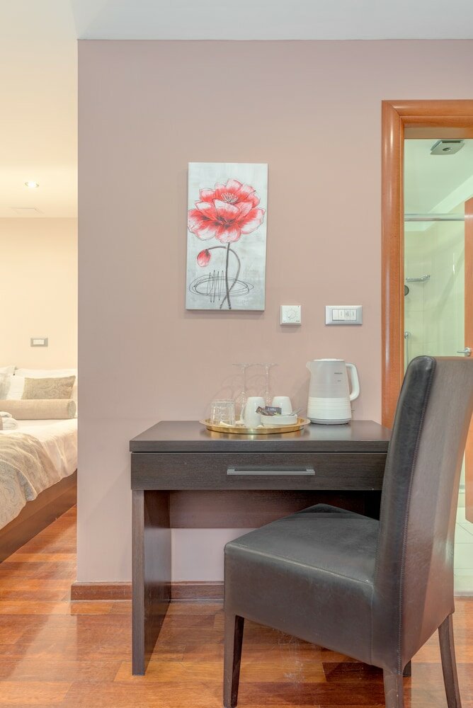 Фото Palace Suites Heritage Hotel – Adults Only