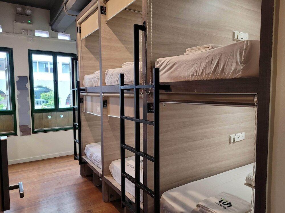 Фото Wink at Upper Cross Street