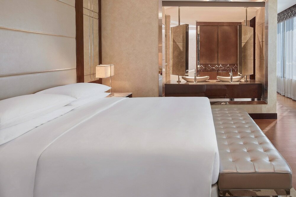 Фото Renaissance Dhaka Gulshan Hotel