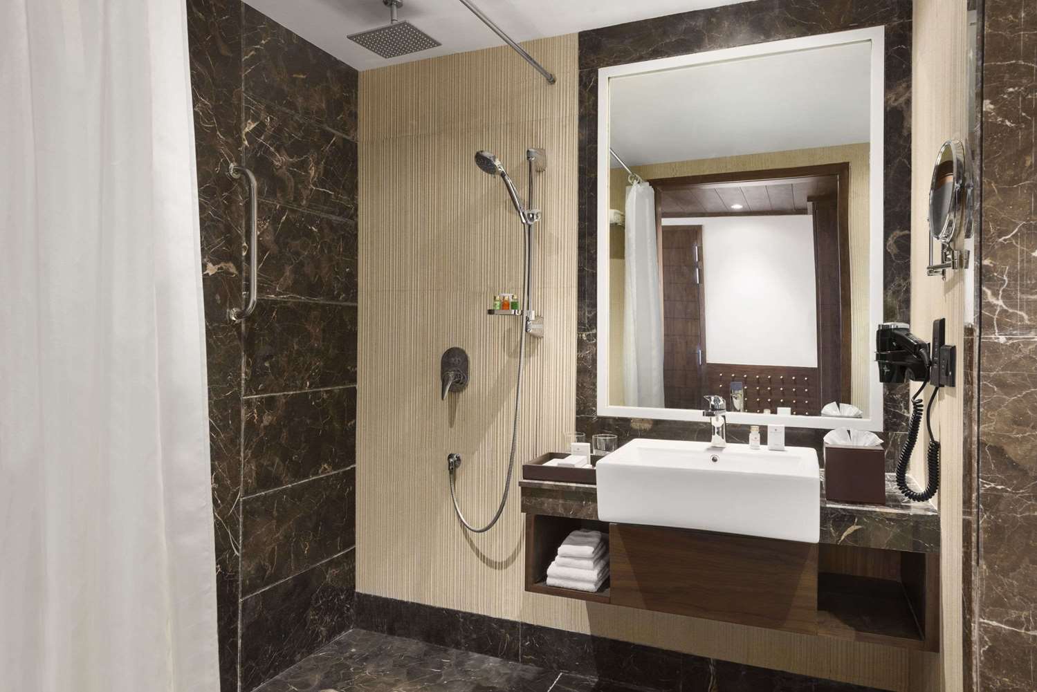 Фото Ramada Plaza by Wyndham Agra