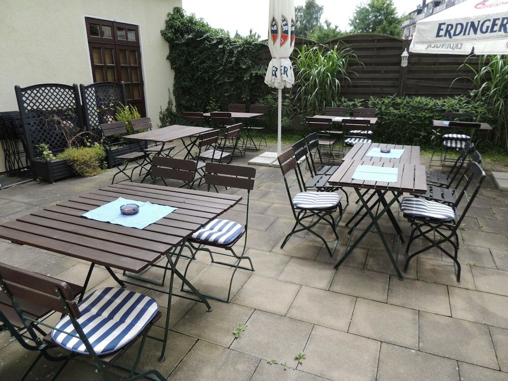 Фото Airport Businesshotel Koeln