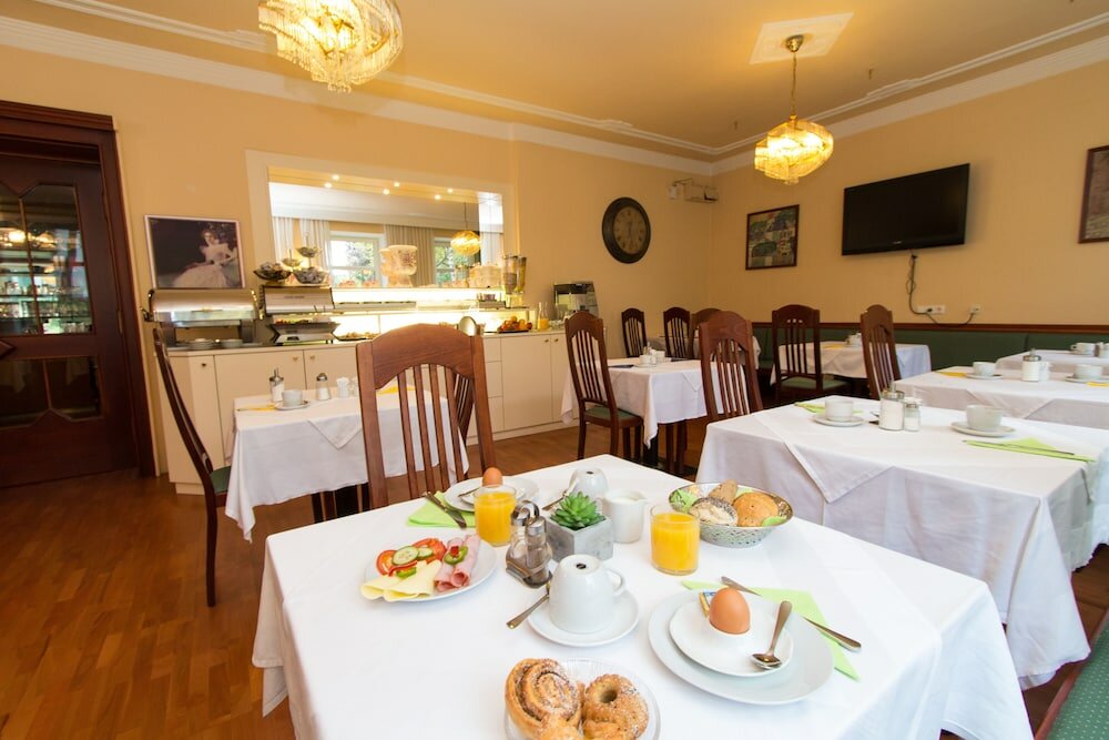 Фото Hotel & Apartments Klimt