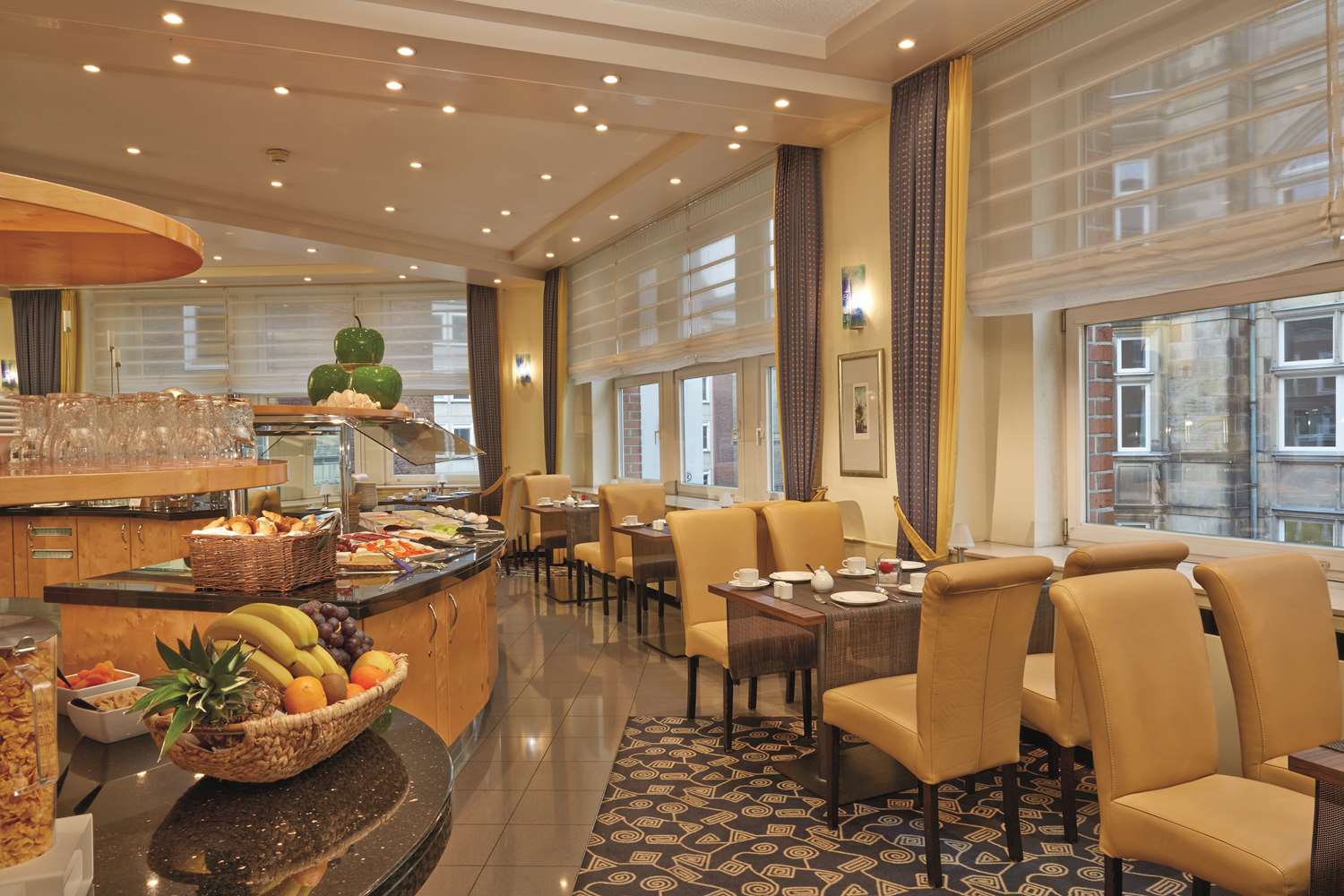 Фото H+ Hotel Bremen