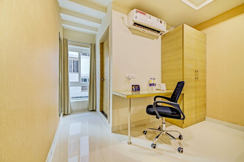 Фото Veeraj Suites