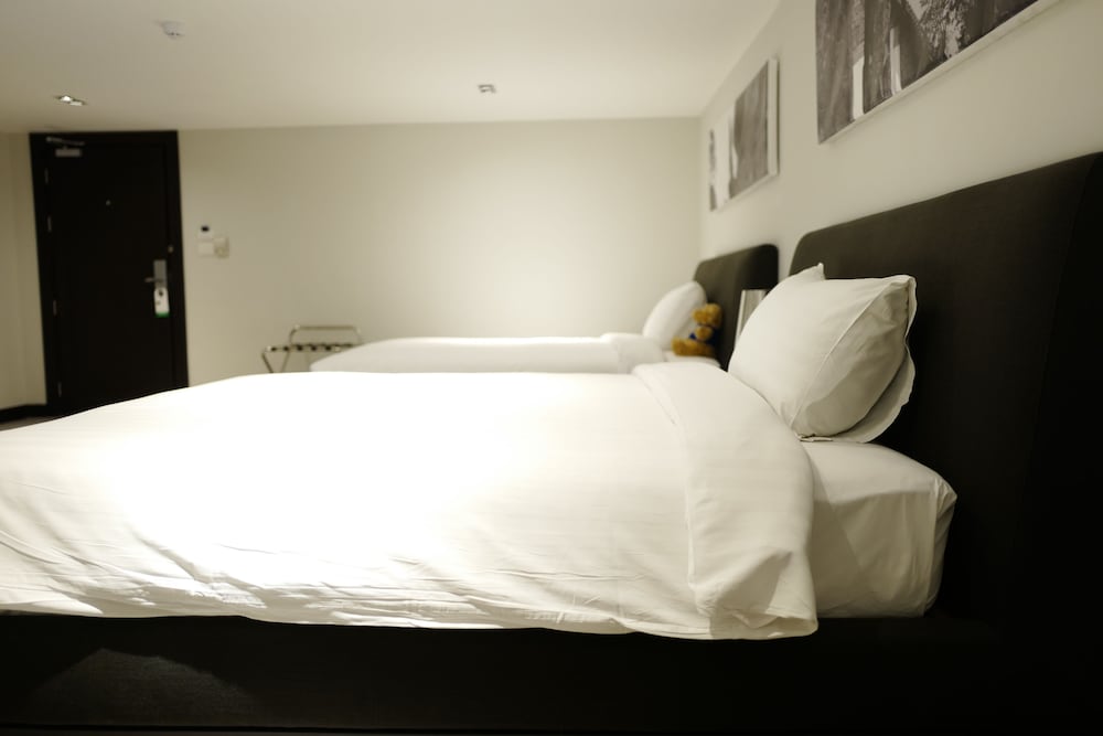 Фото S33 Compact Sukhumvit Hotel