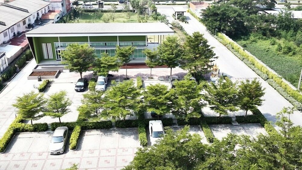 Фото Baan SanPluem Beachfront Condominium