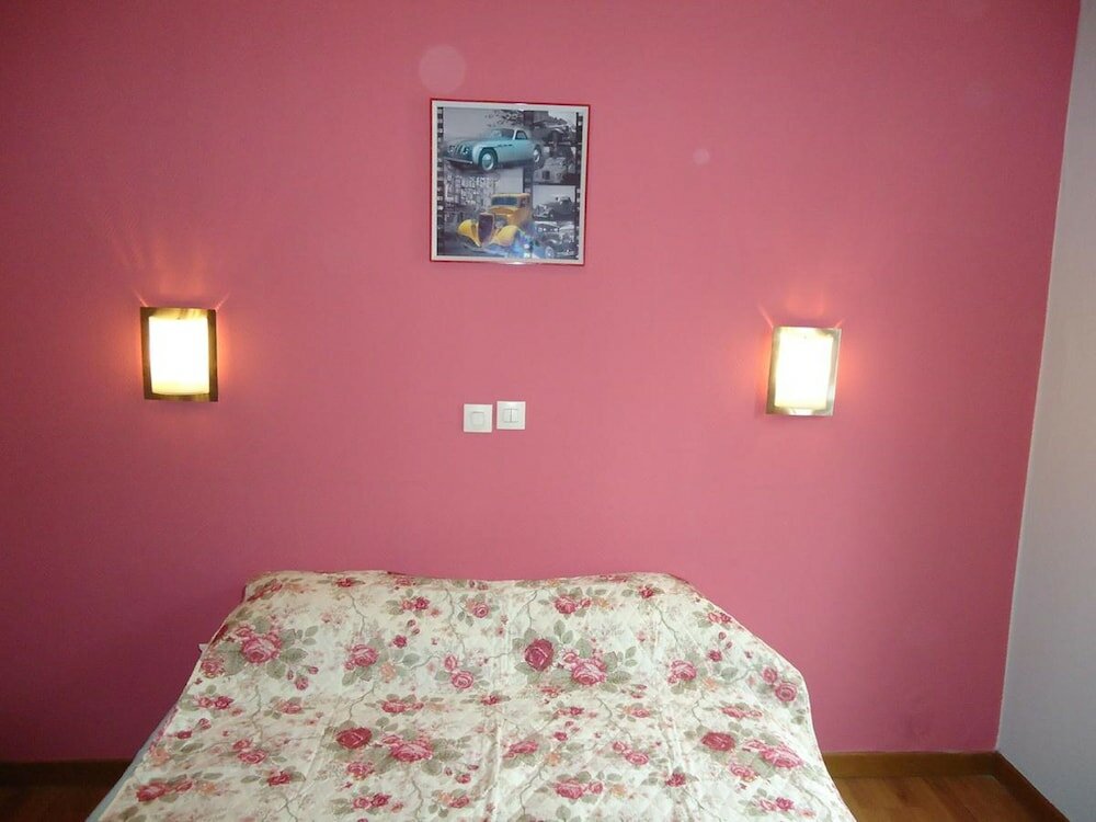 Фото Hipotel Paris Gambetta Republique