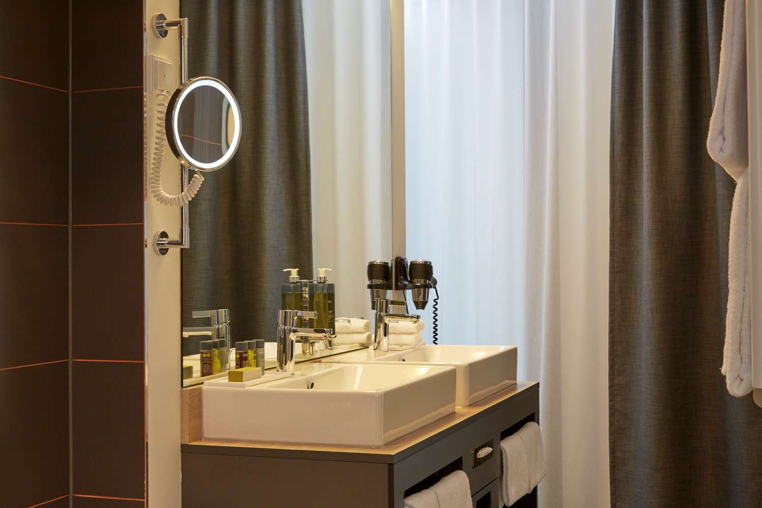 Фото Hyperion Hotel