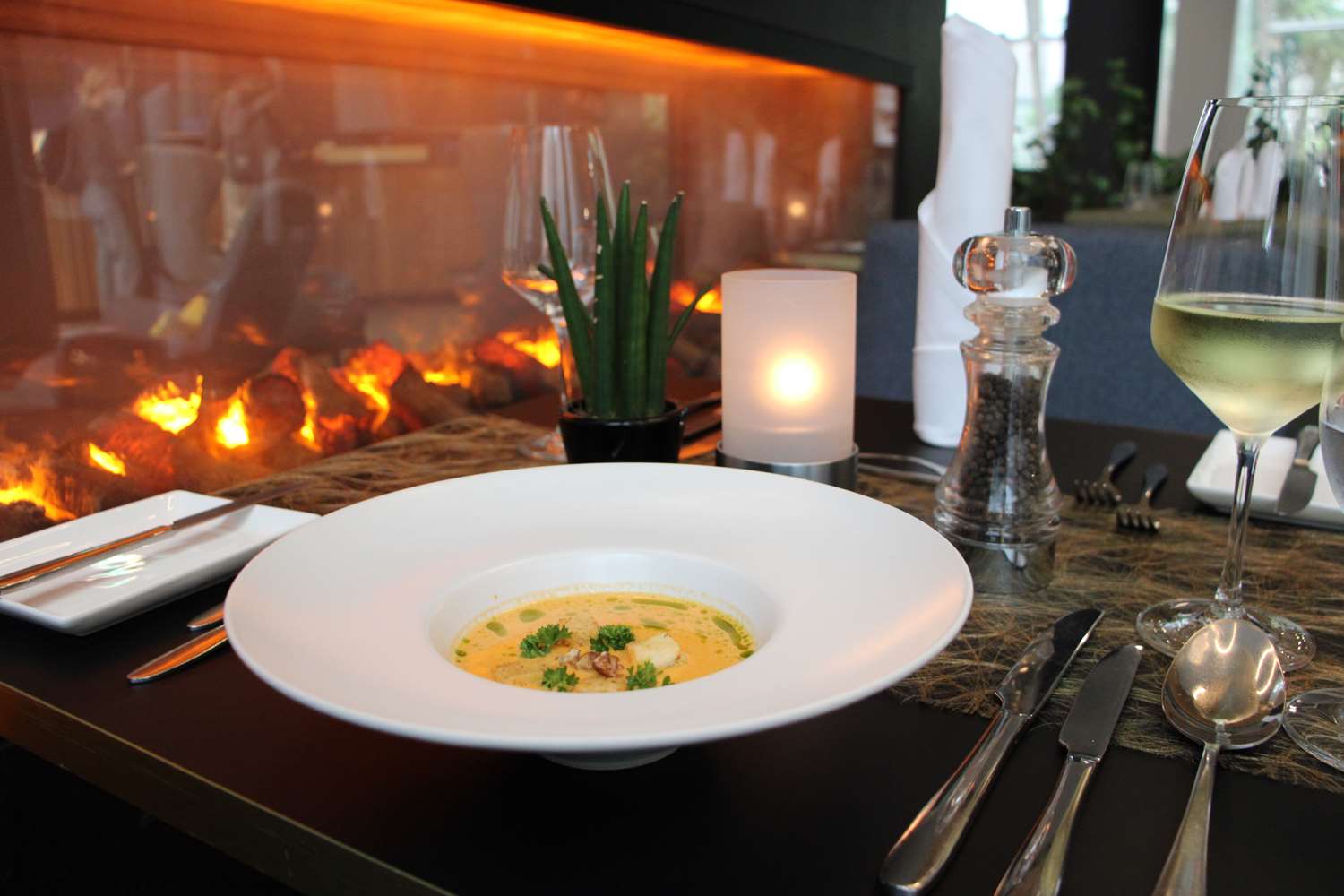 Фото Hilton Garden Inn Frankfurt City Centre