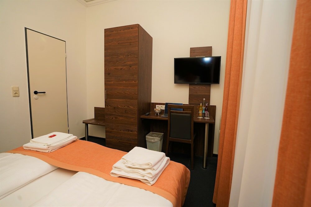 Фото Hotel Little Paris