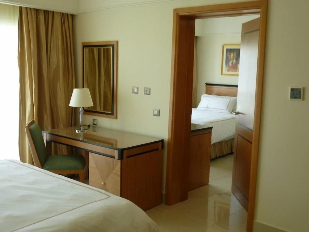 Фото Le Royal Holiday Resort