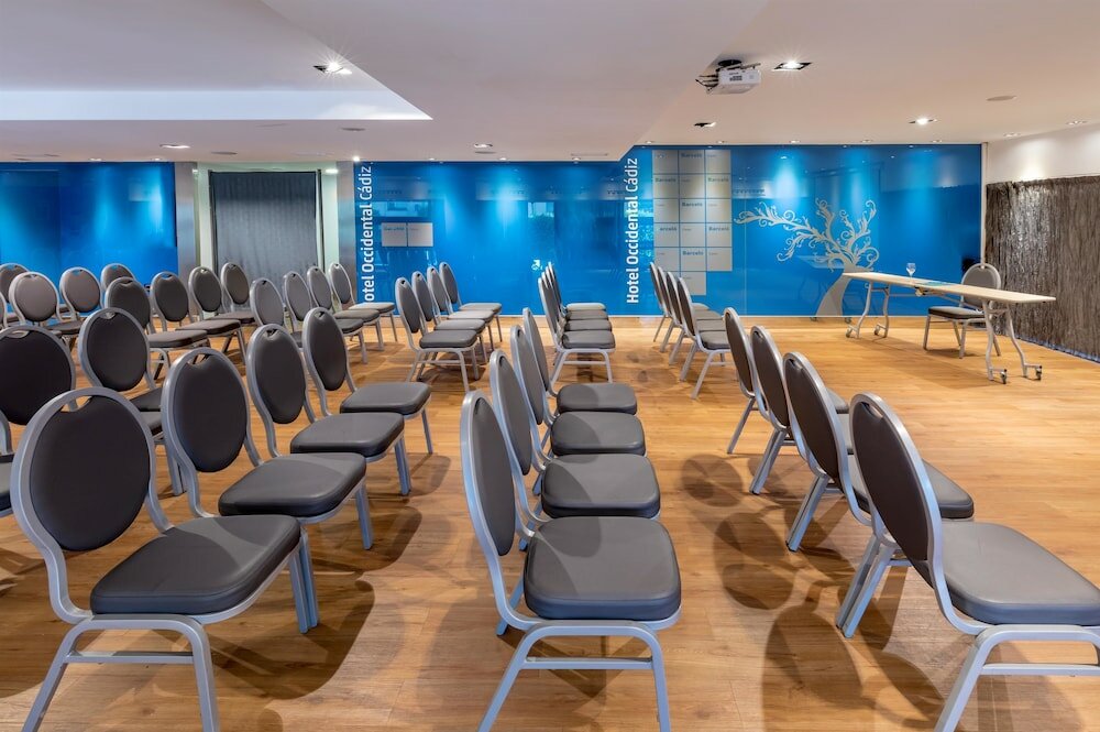 Фото Occidental Cádiz