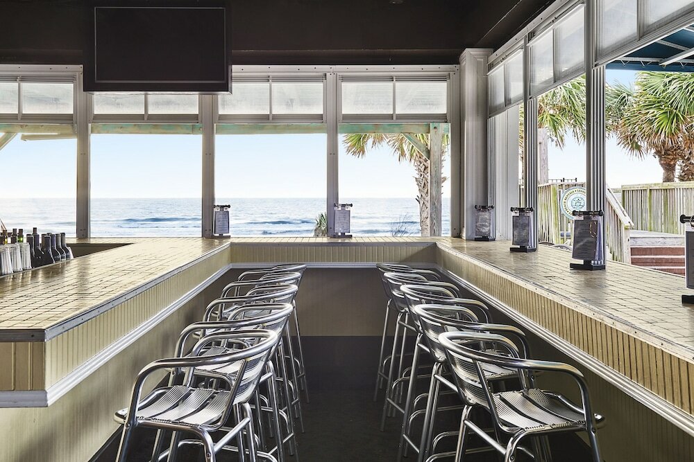 Фото The Oceanfront Litchfield Inn