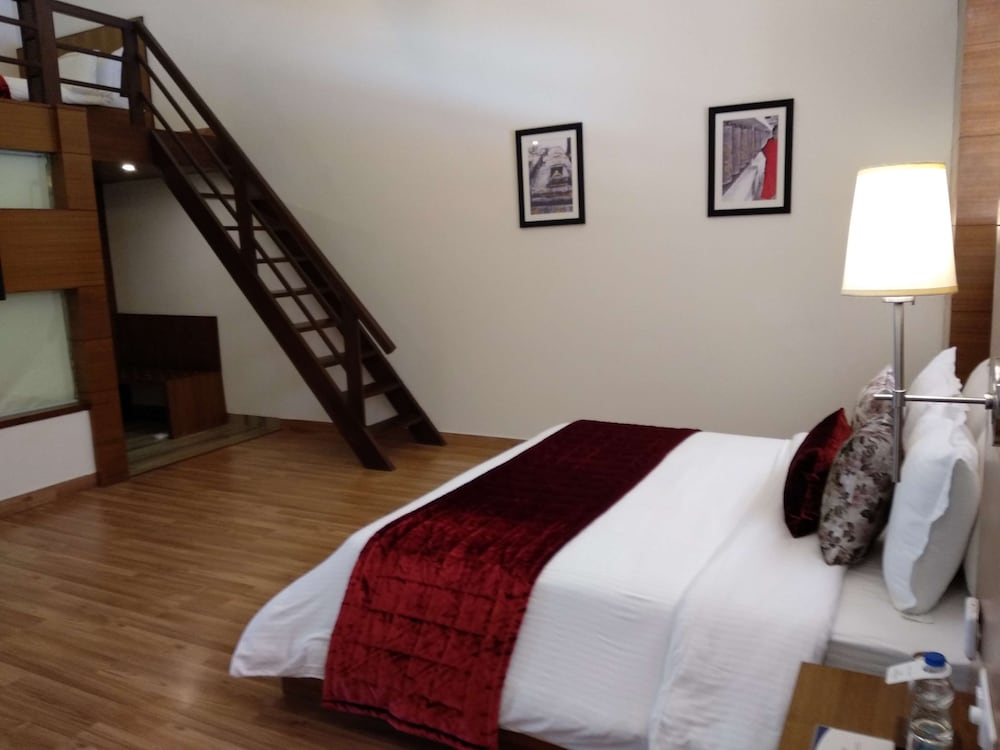 Фото Rs Sarovar Portico Palampur