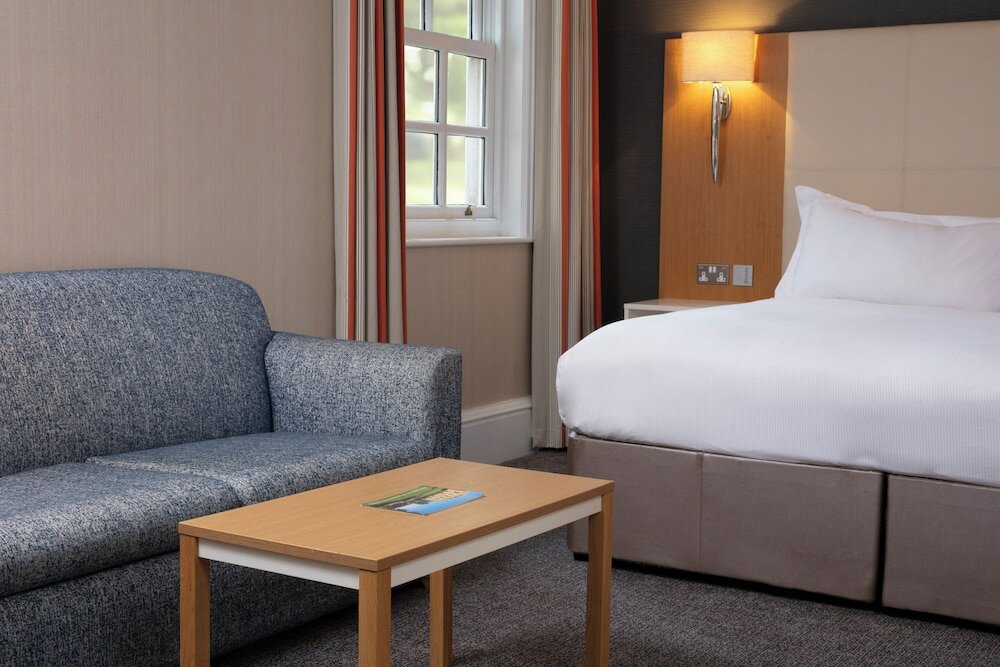 Фото Oulton Hall Hotel, SPA & Golf Resort