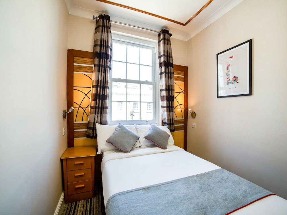 Фото Oyo Vegas Hotel