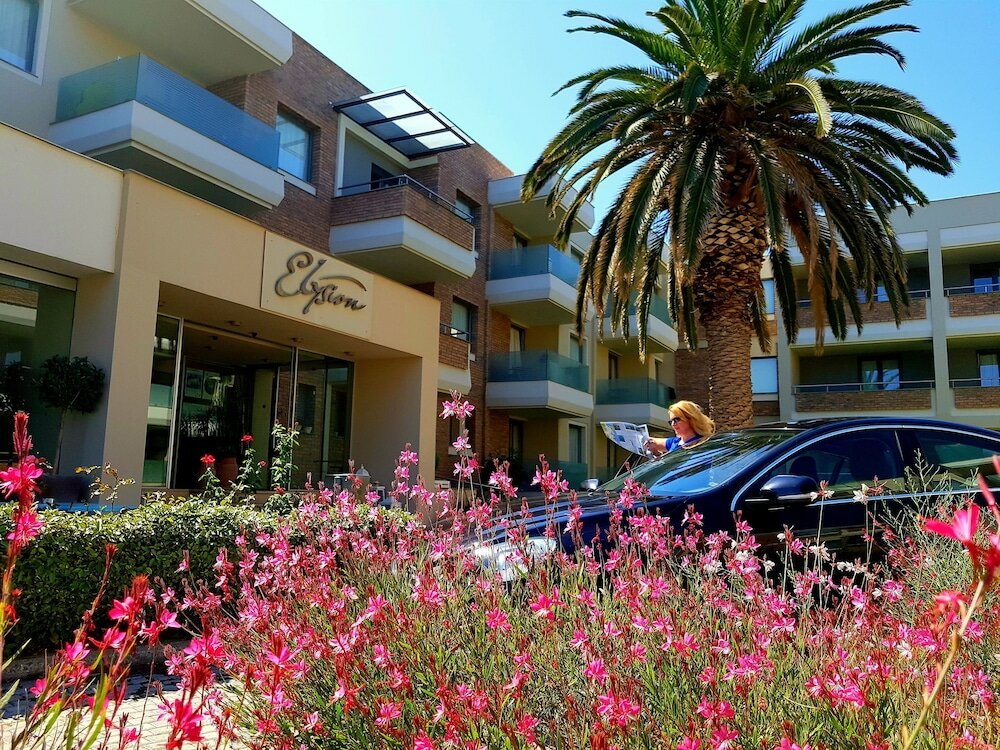 Фото Elysion Hotel