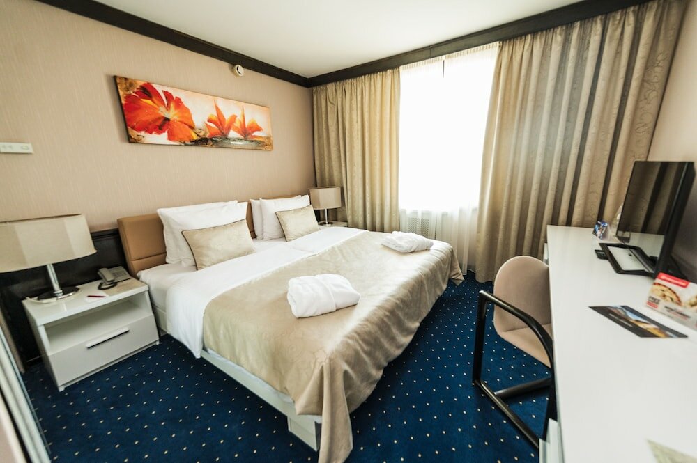 Фото Hotel Holiday