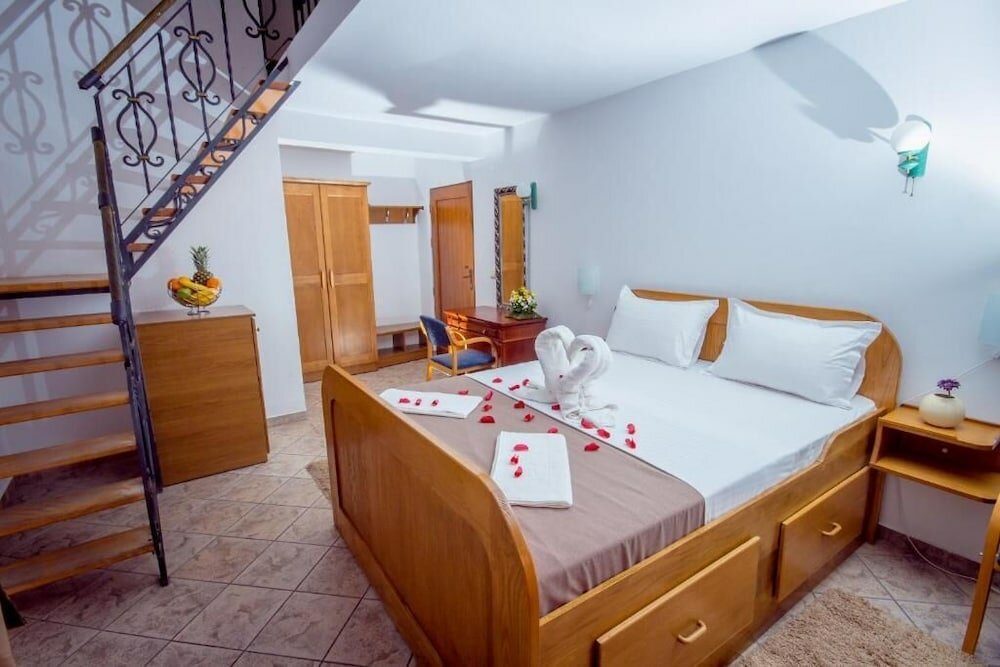 Фото Hotel Pharos