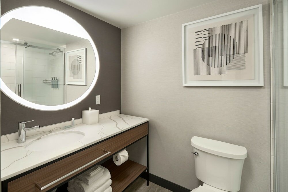 Фото Courtyard by Marriott Regina Downtown
